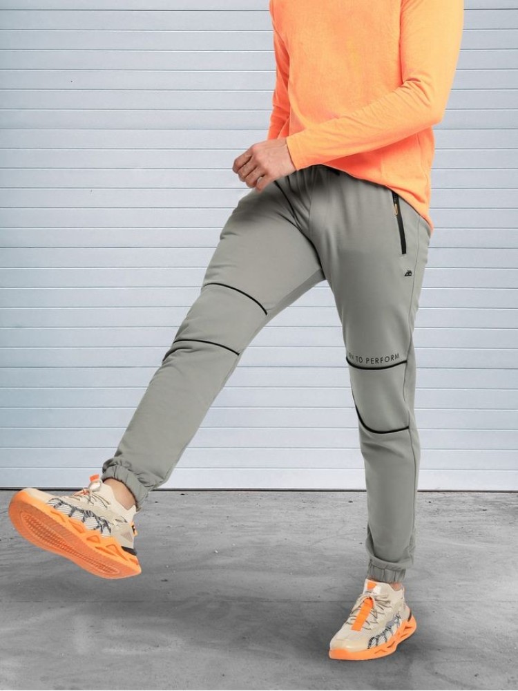 Solid Cloud Grey Knitted Men Jogger