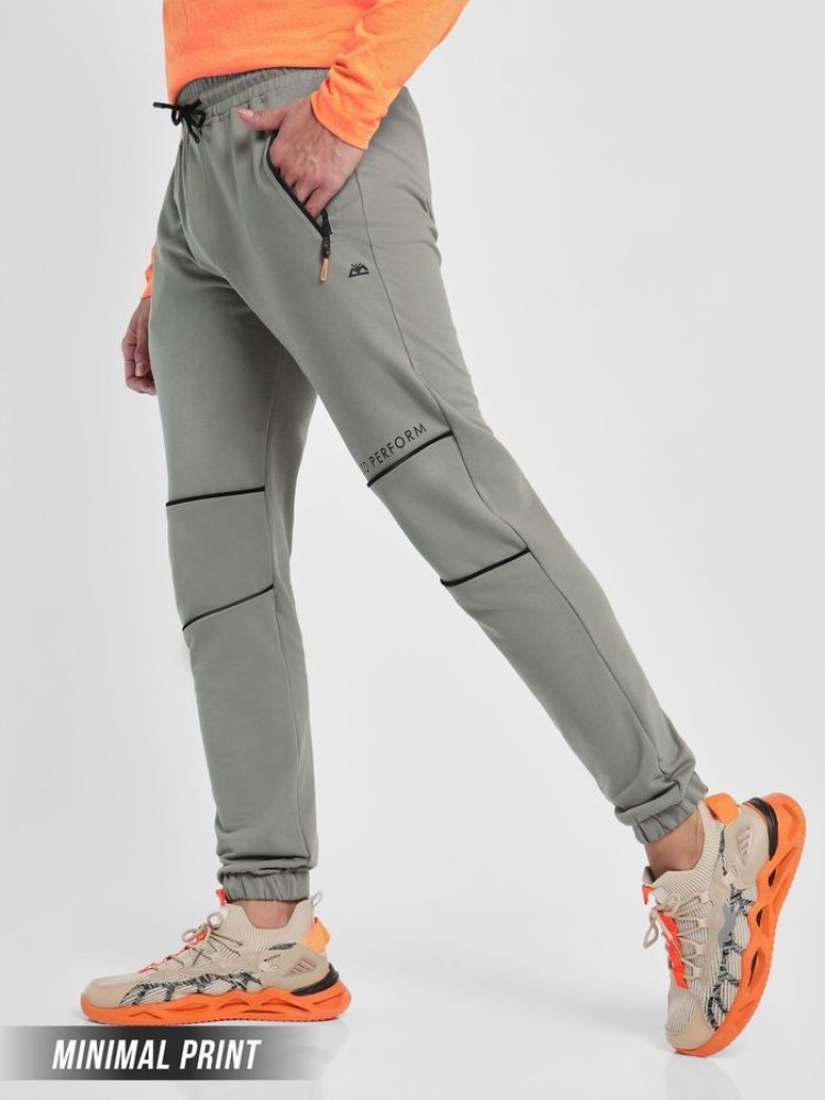 Solid Cloud Grey Knitted Men Jogger