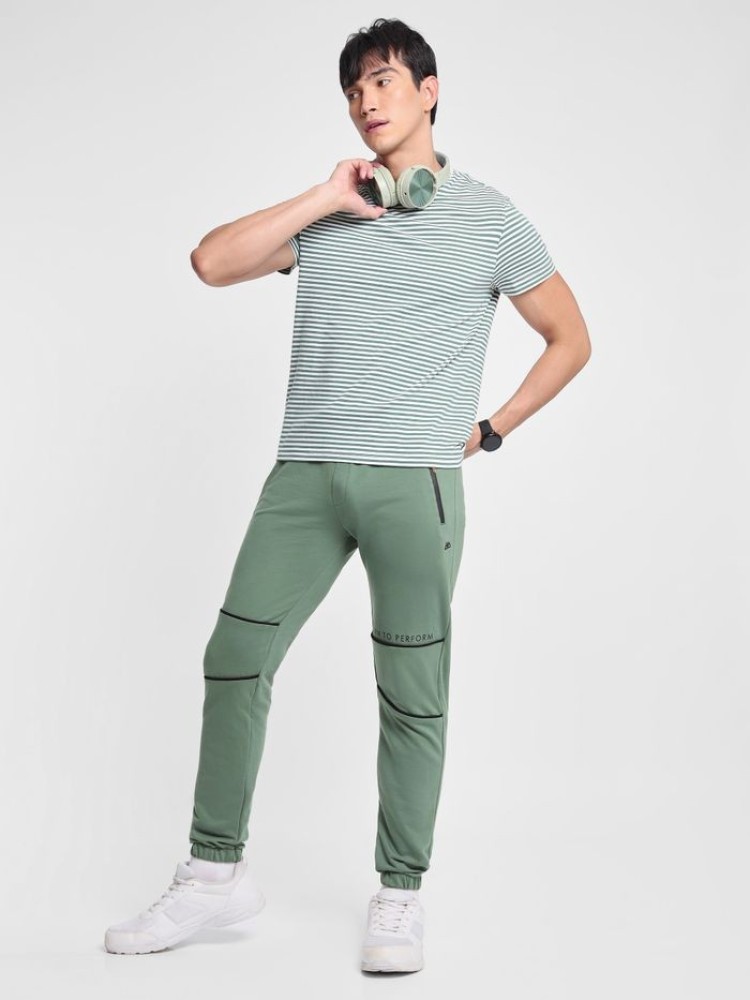 Solid Light Green Knitted Men Jogger