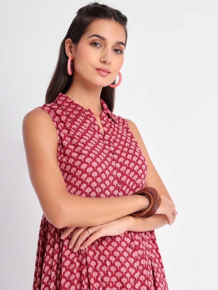 Red Collar Flare Kurta